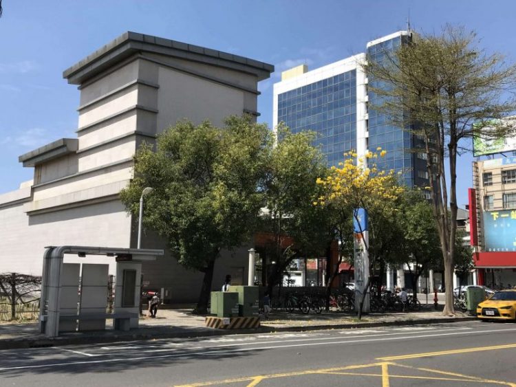 2022 03 13 03 O11鳳山西站 scaled e1647435756944