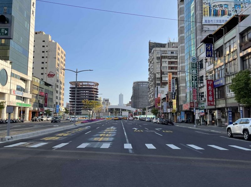 2022 03 13 03 R11高雄車站 scaled e1647442151542