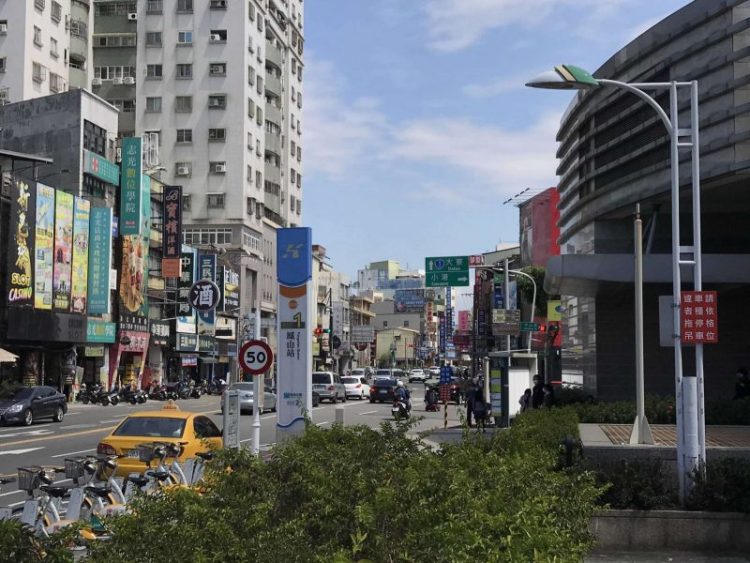 2022 03 13 06 O12鳳山站 scaled e1647436564129