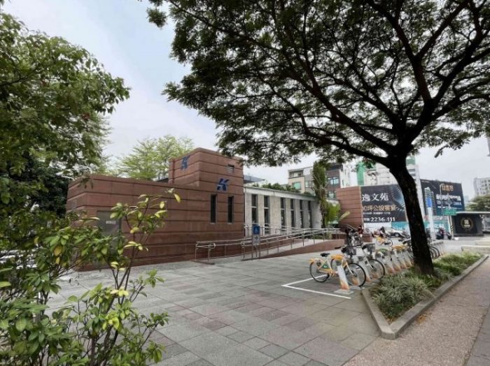 2022 03 19 05 O8 五塊厝站 scaled e1647874058875