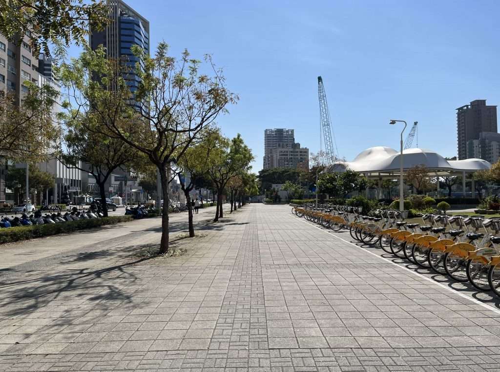 2022 01 01 04 凹子底