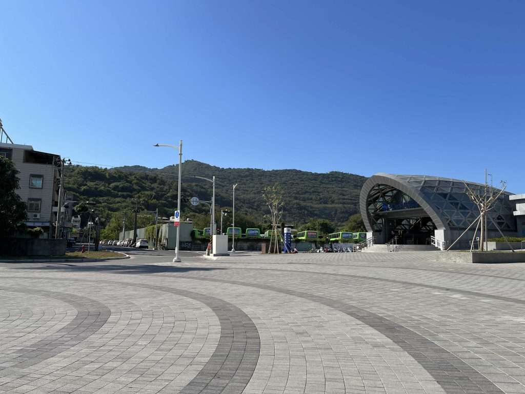 2022 01 01 06 C18鼓山