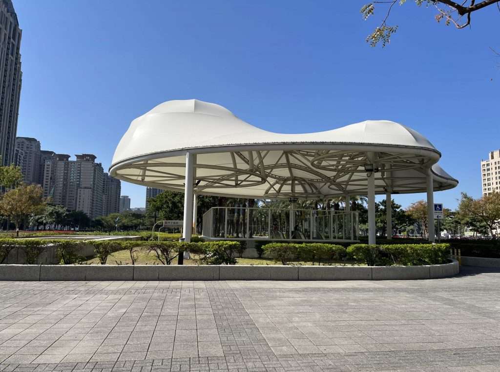 2022 01 01 06 凹子底