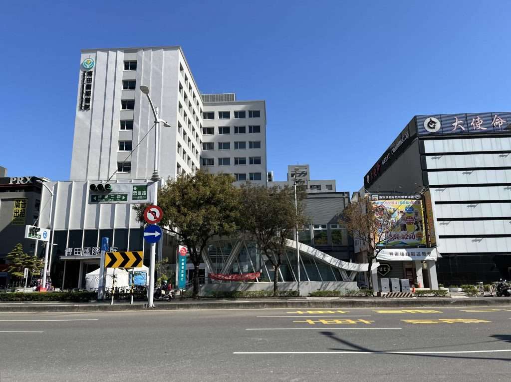 2022 01 01 08 凹子底