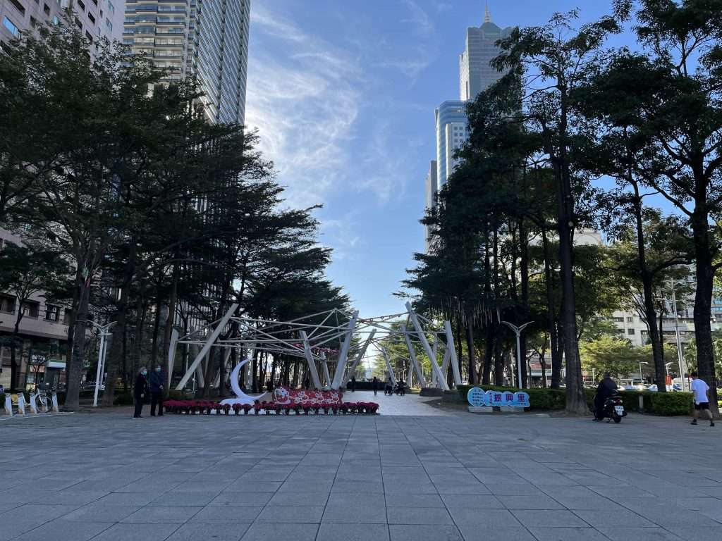 2022 01 01 09 三多商圈