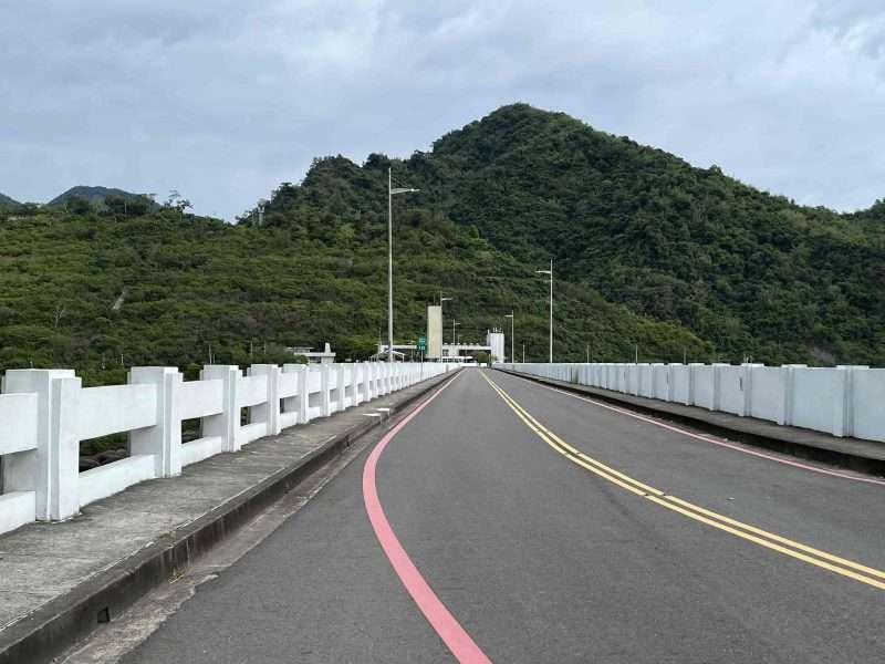 2022 04 23 03 曾文水庫 壩頂