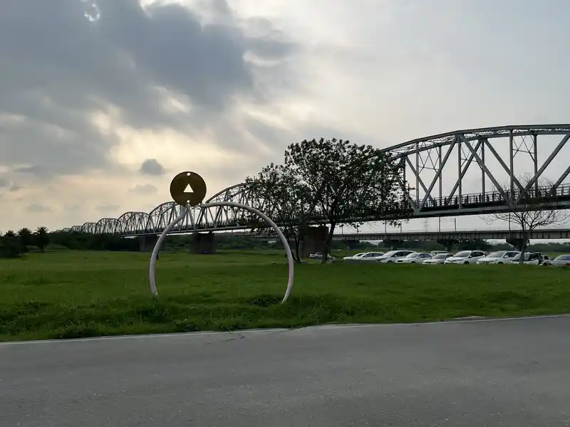 2022 05 21 32 高屏溪畔、鐵道文化公園