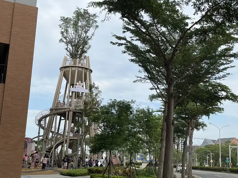 2022 11 27 02 台南三井 OUTLET